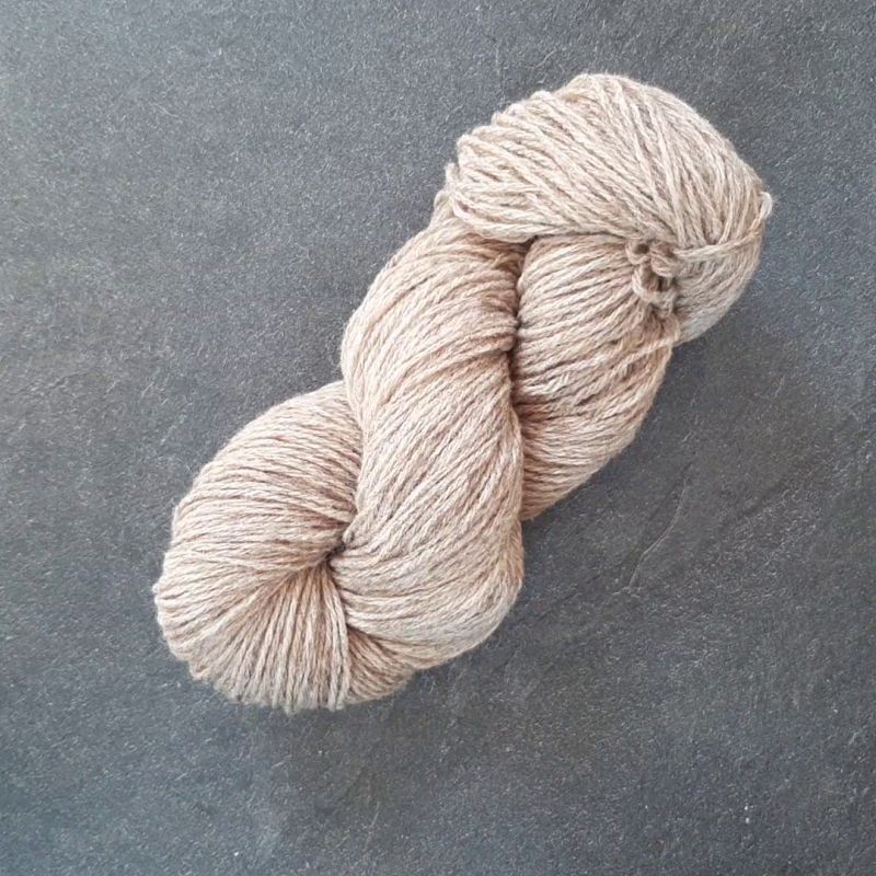 Écheveau de laine Bizet en 3/8. Terre de Laine