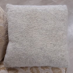 Coussin kasha (gris chiné) tricoté en laine de mouton