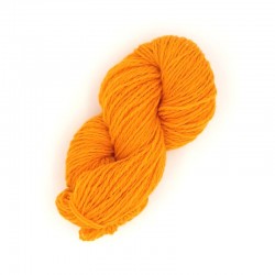 Écheveau de laine 1/2/S (référence T440) jaune poussin - Laine locale du Massif central.