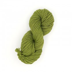 Écheveau de laine 6/8 (référence T520) vert - Laine locale du Massif central.