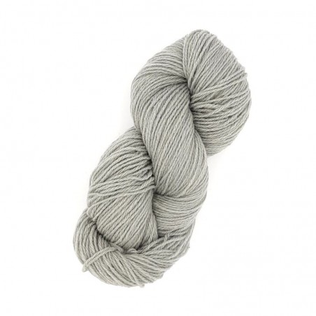 Écheveau de laine 3/8 (référence T120) bleu gris - Laine locale du Massif central.