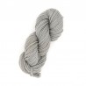 Écheveau de laine 6/8 (référence T120) bleu gris - Laine locale du Massif central.