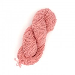 Écheveau de laine 3/8 (référence T220) rose - Laine locale du Massif central.