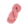 Écheveau de laine 6/8 (référence T220) rose - Laine locale du Massif central.