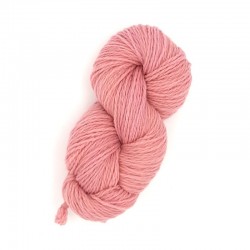 Écheveau de laine 1/2/S (référence T220) rose - Laine locale du Massif central.