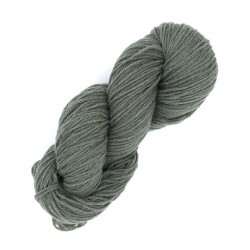 Écheveau de laine 3/8 (référence T115) gris - Laine locale du Massif central.