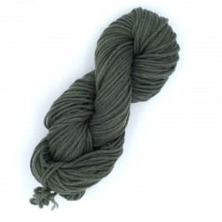 Écheveau de laine 6/8 (référence T115) gris - Laine locale du Massif central.