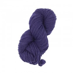 Écheveau de laine 2/S (référence T600) violine - Laine locale du Massif central.