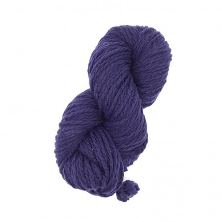 Écheveau de laine 2/S (référence T600) violine - Laine locale du Massif central.