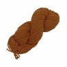 Écheveau de laine 2/S (référence T420) marron caramel - Laine locale du Massif central.