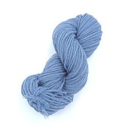 Écheveau de laine 3/8 (référence T320) bleu métallique - Laine locale du Massif central.