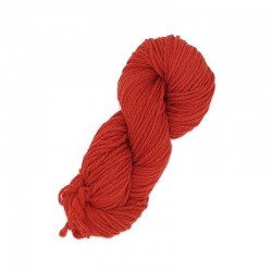 Écheveau de laine 6/8 (référence T210) rouge - Laine locale du Massif central.