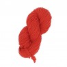 Écheveau de laine 2/S (référence T210) rouge - Laine locale du Massif central.